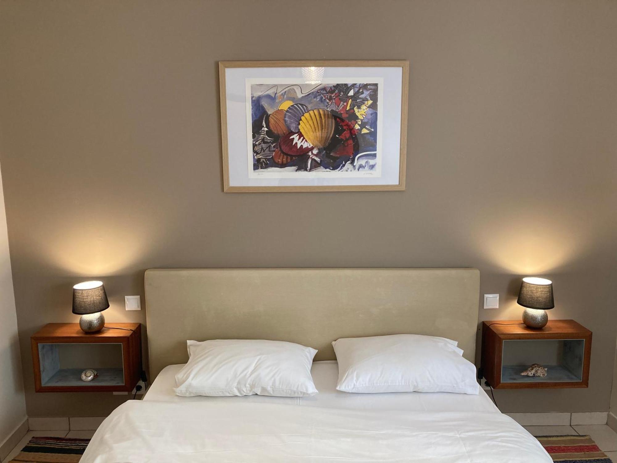Brina'S Luxury Apartments Agioi Apostoloi  ภายนอก รูปภาพ