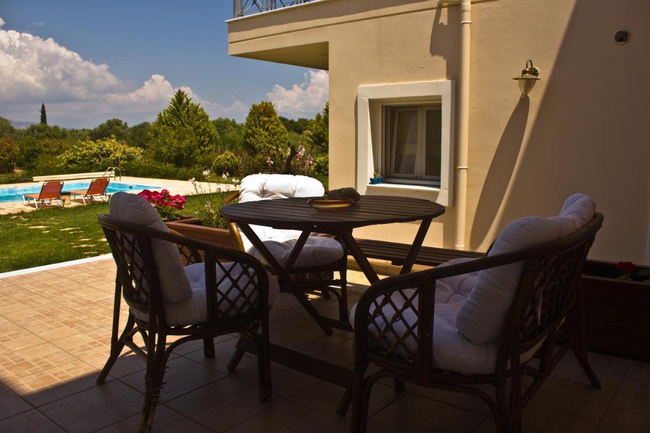 Brina'S Luxury Apartments Agioi Apostoloi  ภายนอก รูปภาพ